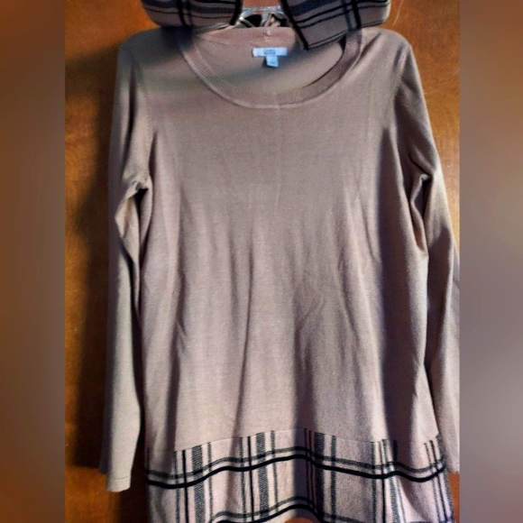 Croft & Barrow Plaid Sweater+Scarf Combo - Picture 2 of 7